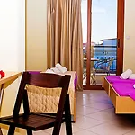 Apart Otel Anthena 4*