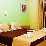 Apart Otel Anthena İskados