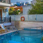 Apart Otel Anthena 4*