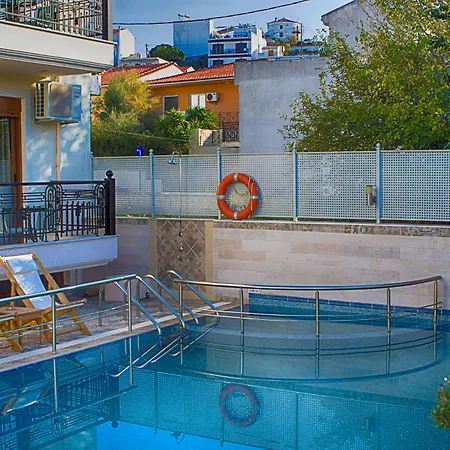 Apartahotel Anthena 4*