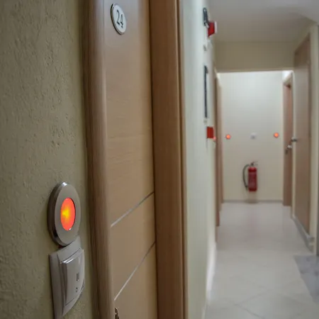 Anthena Apartahotel 4*