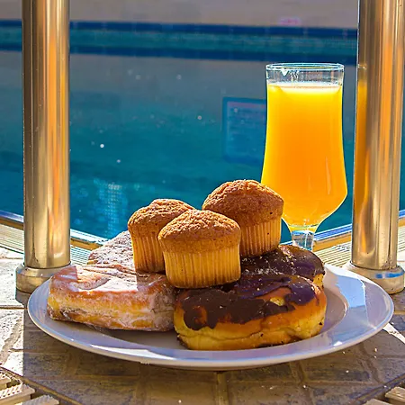 Anthena Skiathos Town