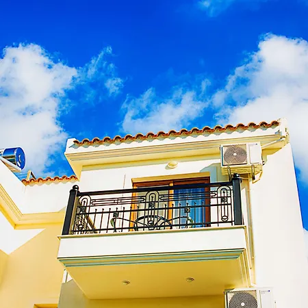 Apart Otel Anthena 4*