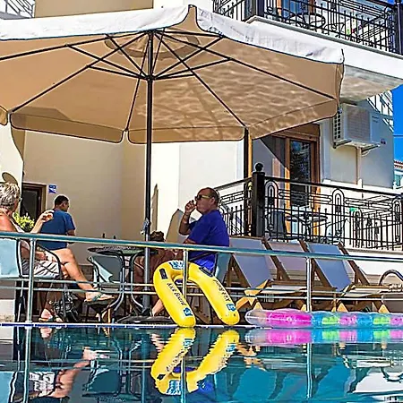 Aparthotel Anthena 4*
