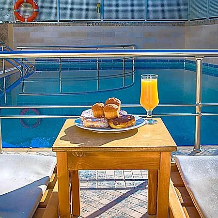 Apartahotel Anthena
