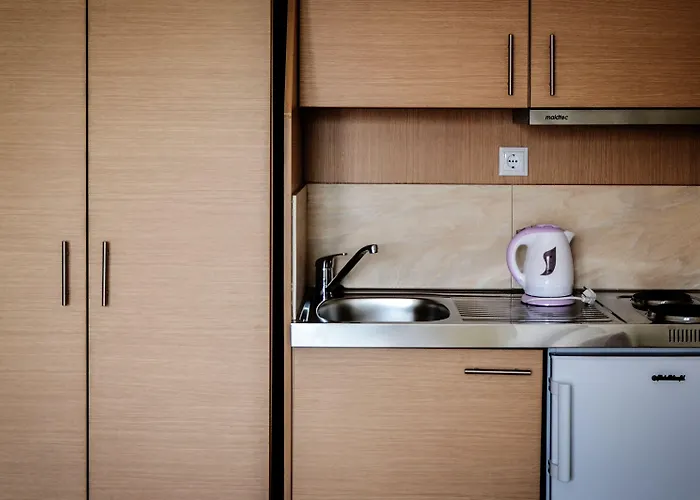 Aparthotel Anthena 4*